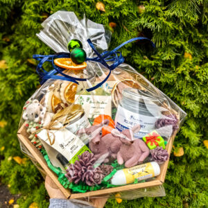 🎄 Zestaw świąteczny z naturalnymi kosmetykami i mydlanymi ozdobami