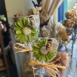 🌼 Mydlana Stokrotka na Patyku – drobny upominek